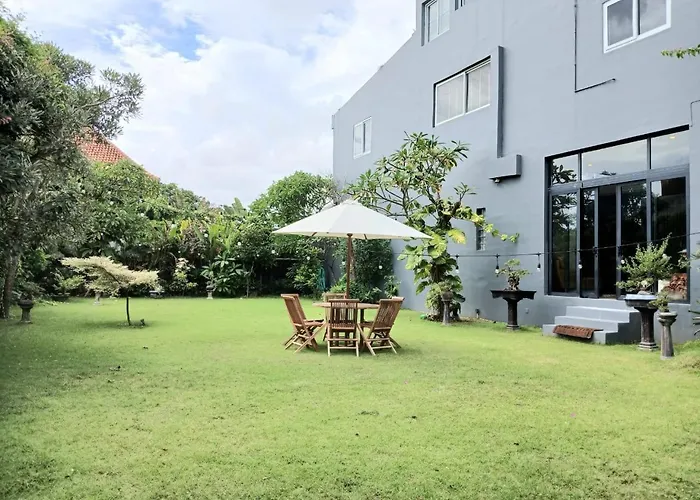 De'rein House Bed & Breakfast