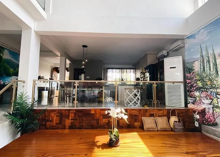 De'rein House Bed & Breakfast